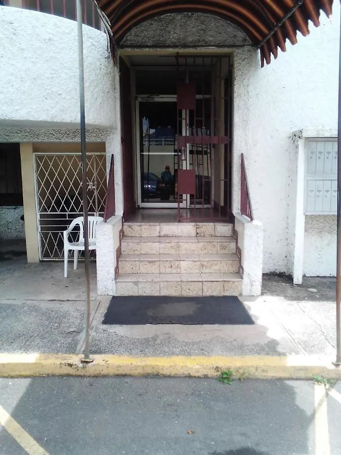 Apartamento Nice Oakwood Constant Spring Rd Apt Kingston