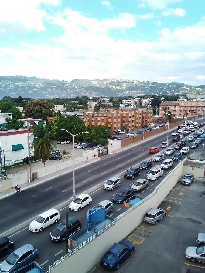 Apartamento Nice Oakwood Constant Spring Rd Apt Kingston