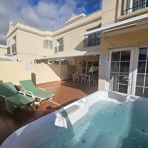 https://cozy-modern-house-in-a-complex-puerto-rico-gran-canaria.in-canary-islands.com